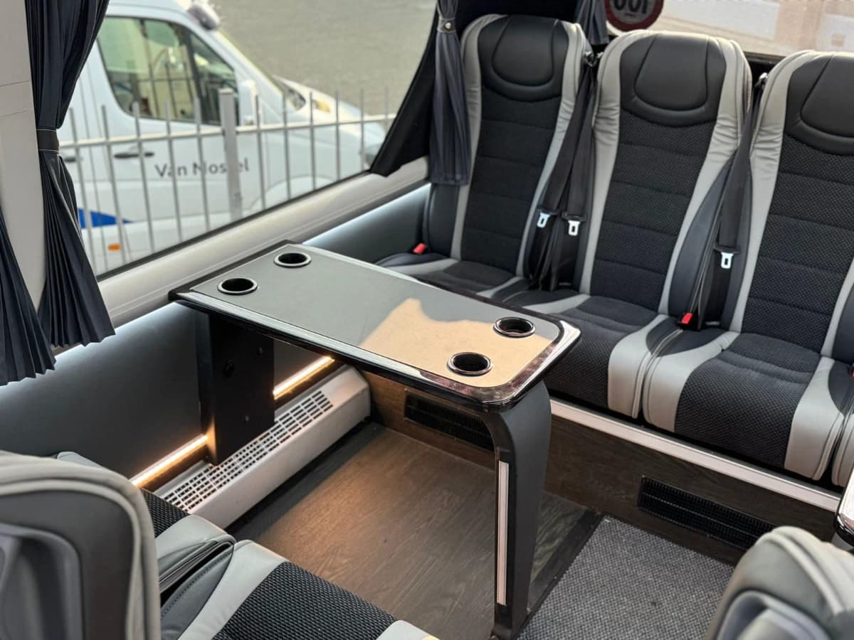 Touring coach 40-50 pax for group travel in Amsterdam